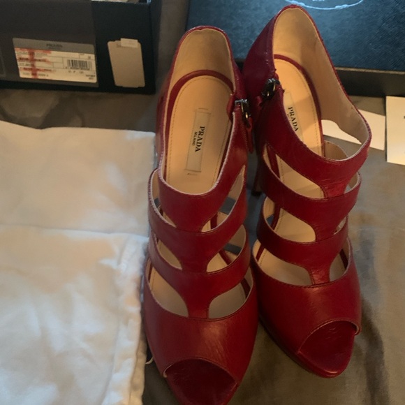 Prada Red Leather Cutout Pumps Size 39 - Picture 16 of 16